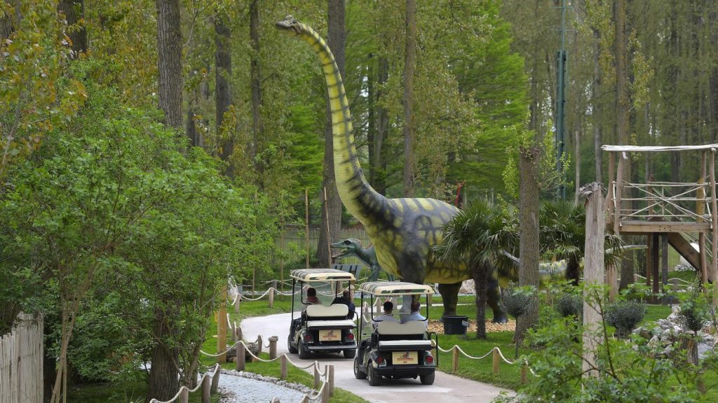 Un incroyable parc à thème sur les dinosaures va ouvrir à 1h30 de Bruxelles !